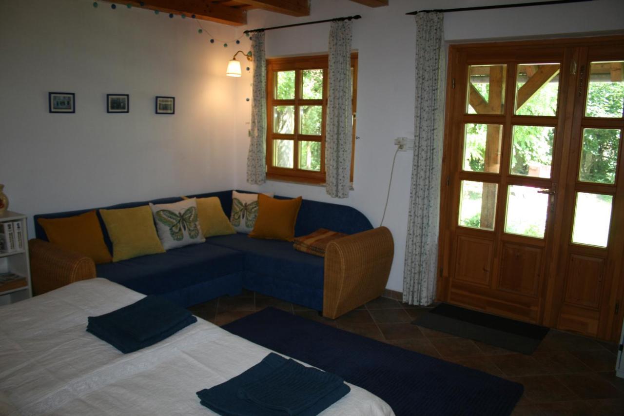 Héregi Éden Vendégház Extérieur photo