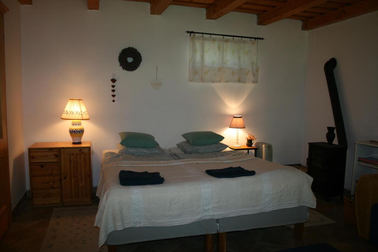 Héregi Éden Vendégház Extérieur photo